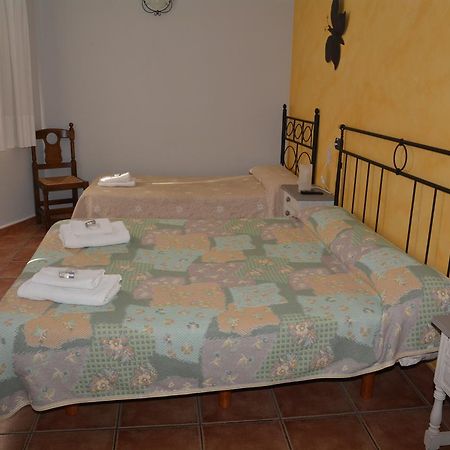 Hotel Restaurante Vinas Viejas Fuentes de Ayódar Dış mekan fotoğraf