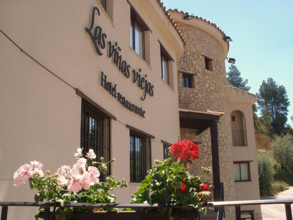Hotel Restaurante Vinas Viejas Fuentes de Ayódar Dış mekan fotoğraf