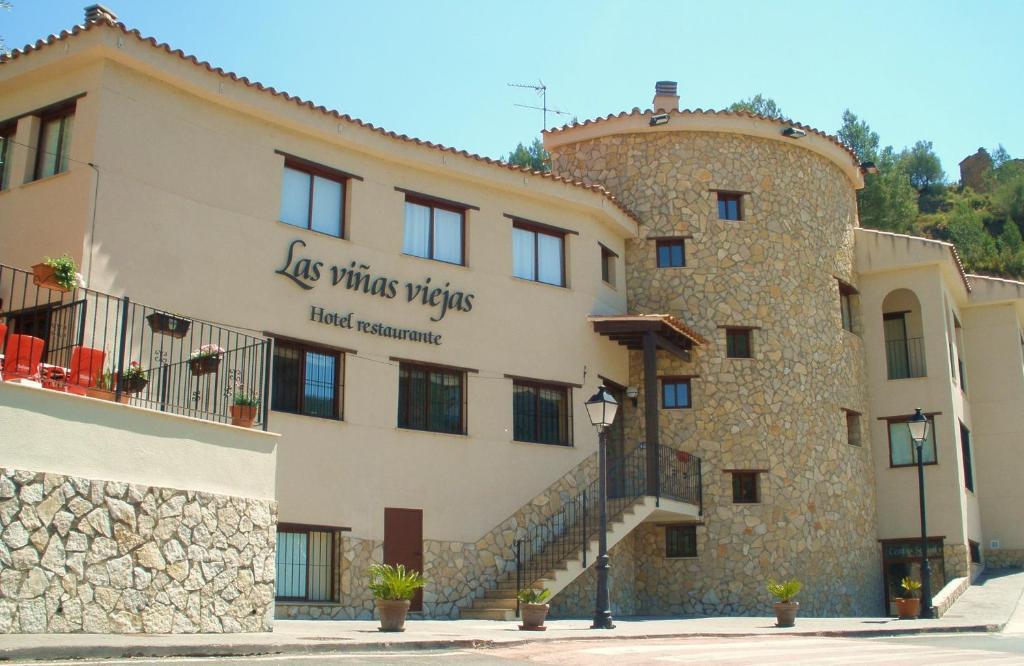 Hotel Restaurante Vinas Viejas Fuentes de Ayódar Dış mekan fotoğraf