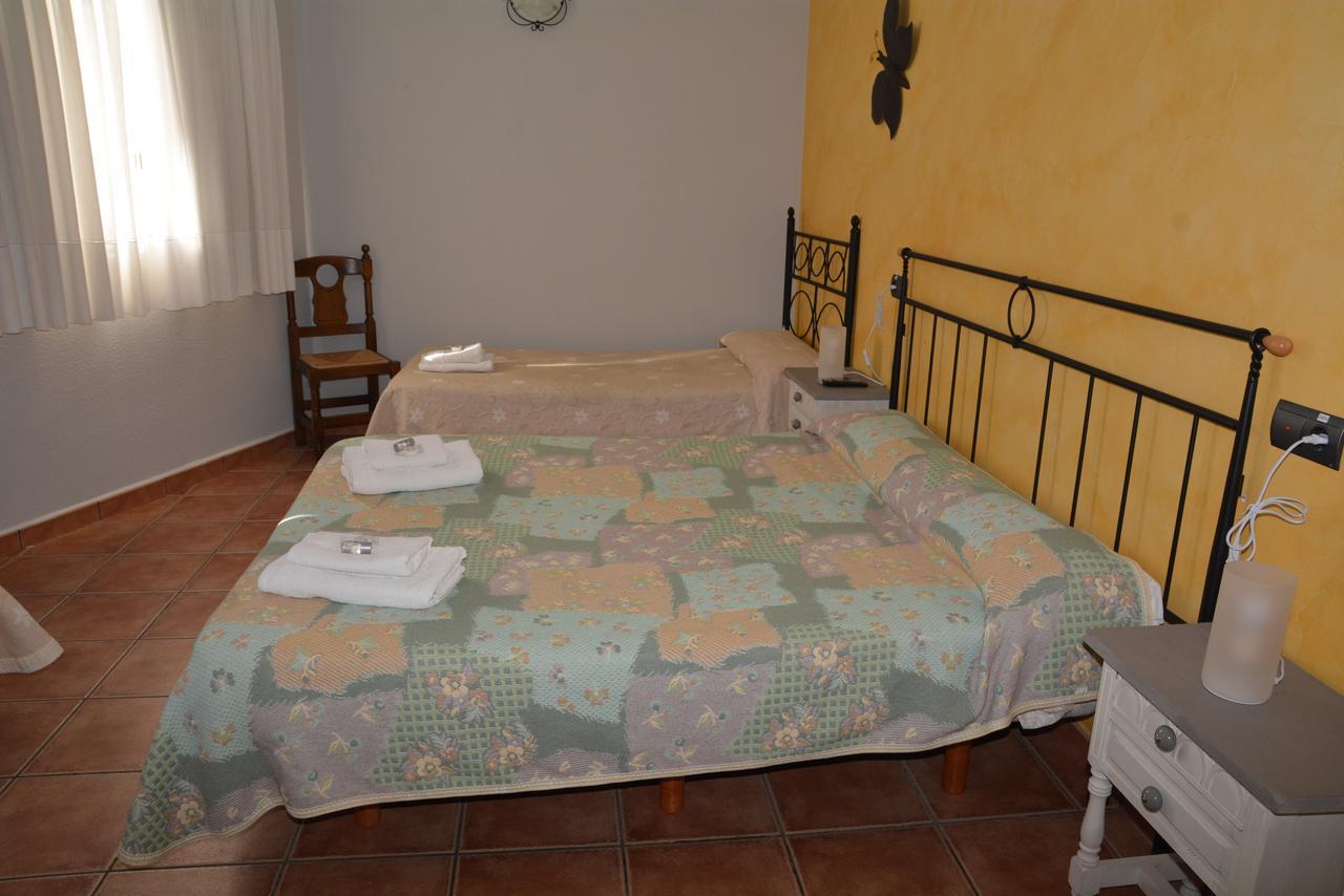 Hotel Restaurante Vinas Viejas Fuentes de Ayódar Dış mekan fotoğraf