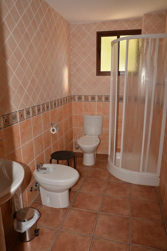 Hotel Restaurante Vinas Viejas Fuentes de Ayódar Dış mekan fotoğraf